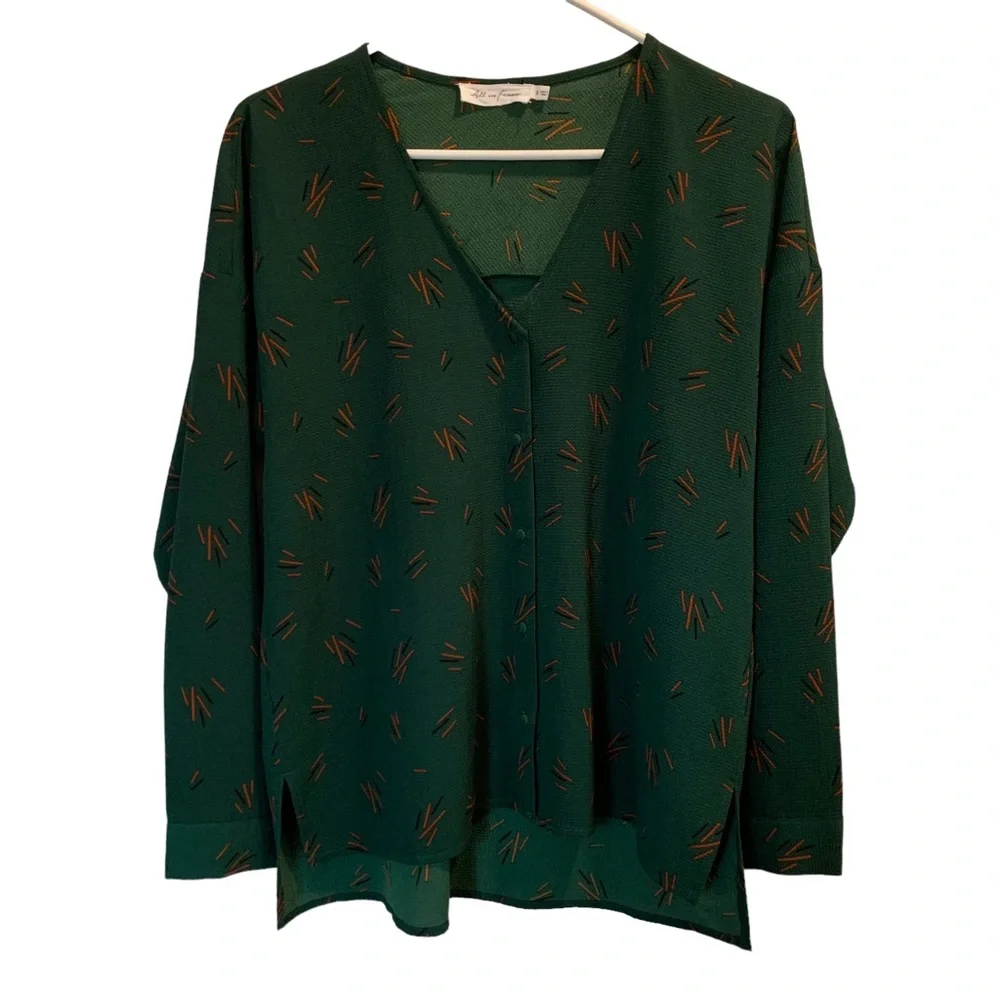 All in Favor Emerald Green Blouse Size Small - Picture 2 of 14